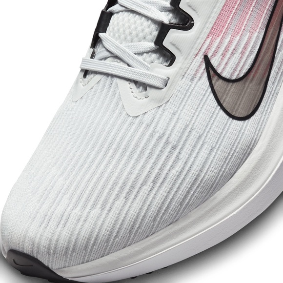 Nike Winflo 9 Running Shoes - Picture 7 of 15